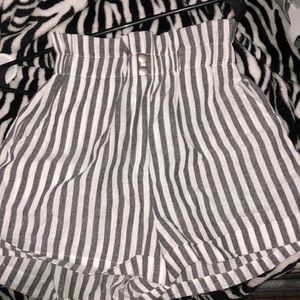 dress/paper bag shorts